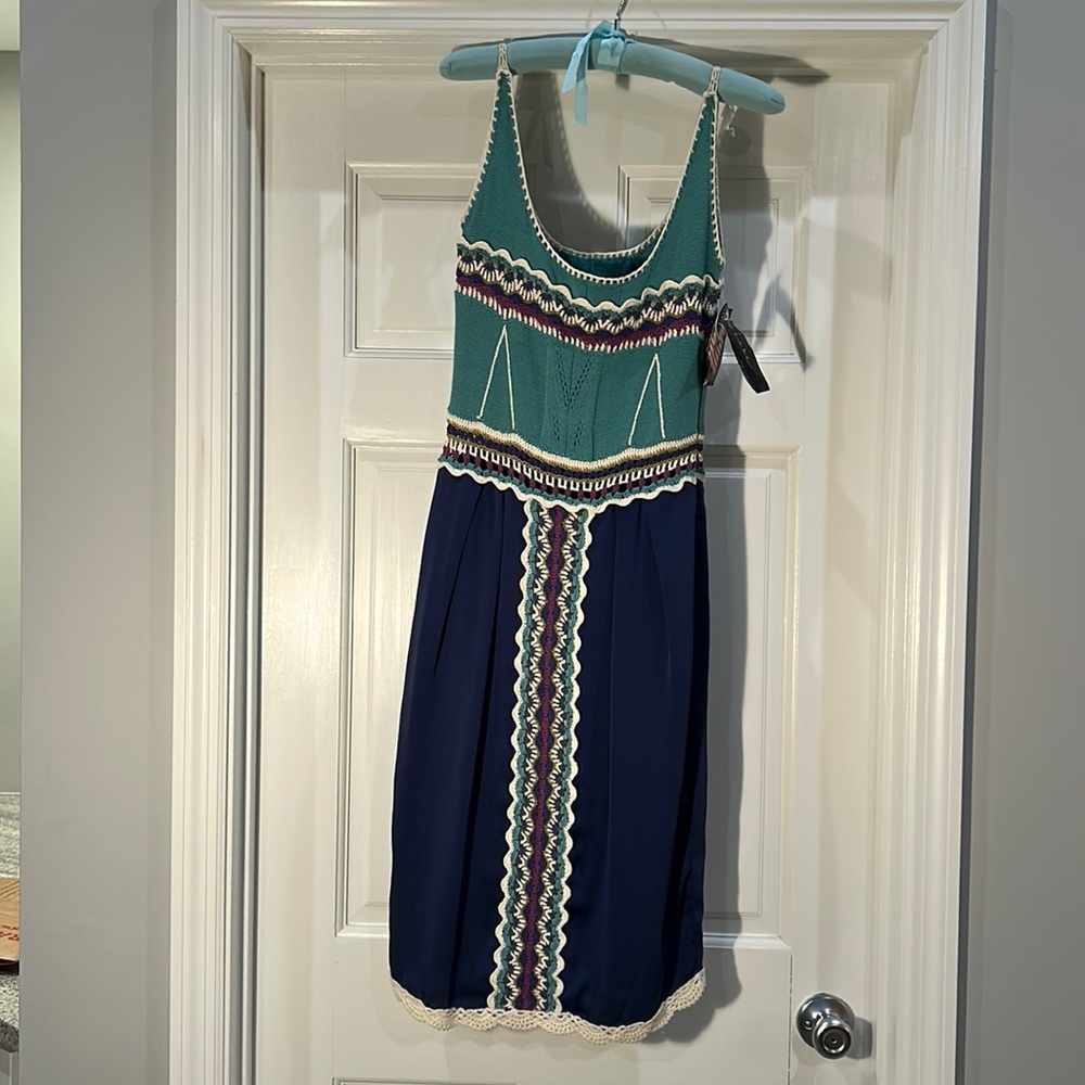 Nicole Miller Crochet top fitted bottom sundress with lining
